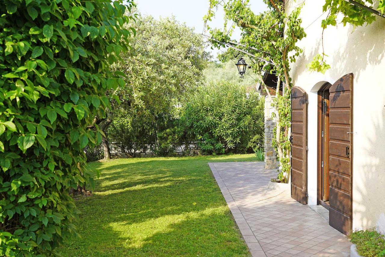Villa Bouganville Toscolano Maderno Exteriör bild